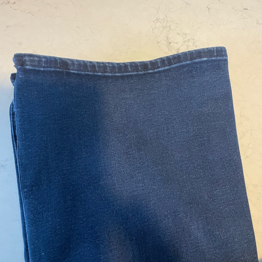 Spanx Classic Blue Women's Jeans - Picture 3 of 10